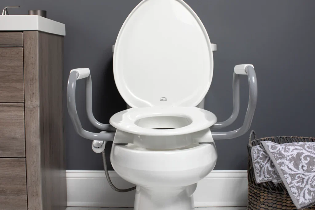 Bemis Independence Assurance Raised Toilet Seat with Bidet Review